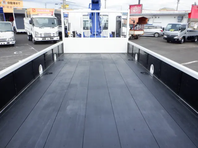 いすゞ フォワード TKG-FRR90S1(2WD)の写真3