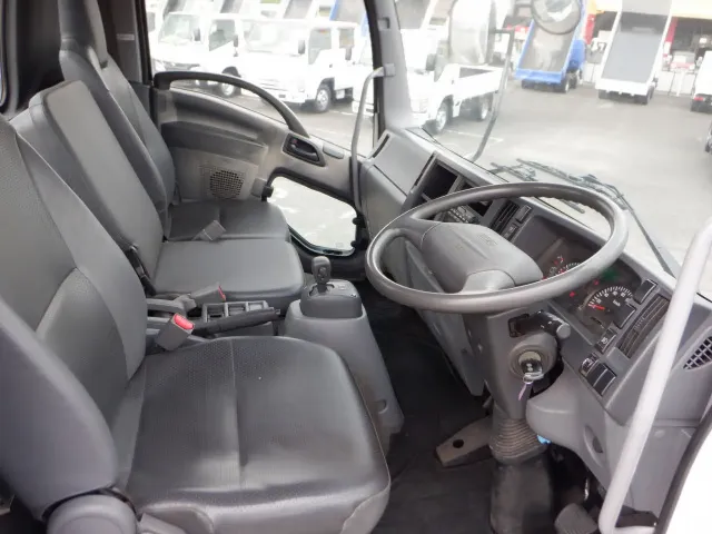 いすゞ フォワード TKG-FRR90S1(2WD)の写真37