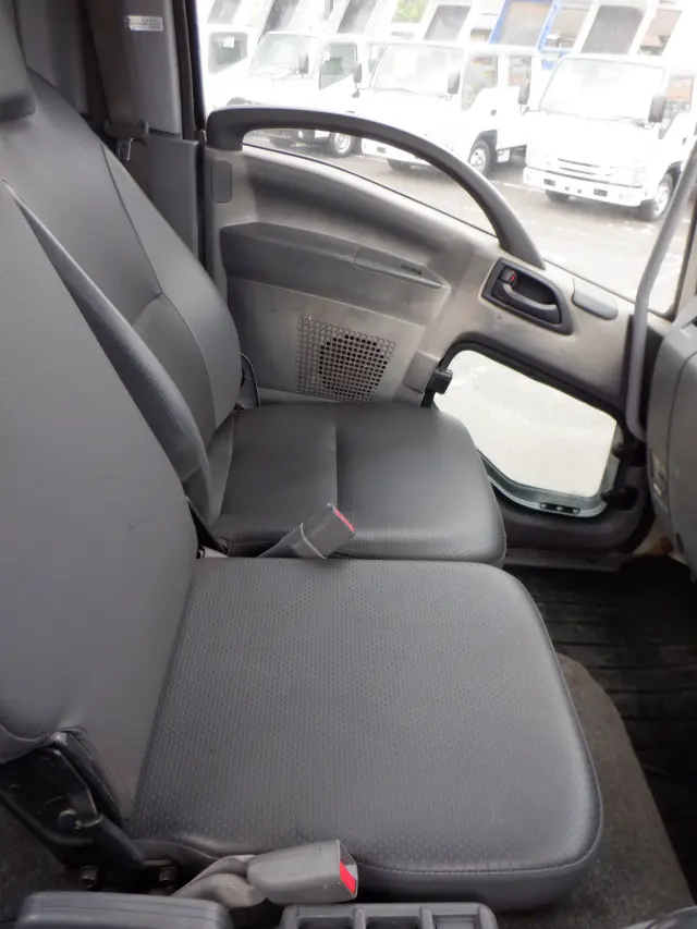 いすゞ フォワード TKG-FRR90S1(2WD)の写真41