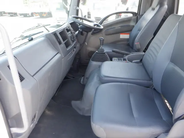 いすゞ フォワード TKG-FRR90S1(2WD)の写真40