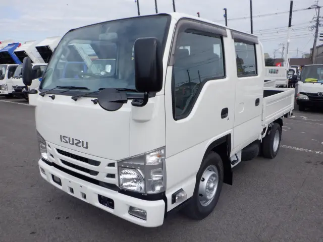 いすゞ エルフ 2RG-NHR88A(2WD)の写真1