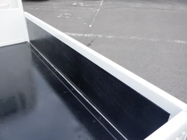 いすゞ エルフ 2RG-NHR88A(2WD)の写真10