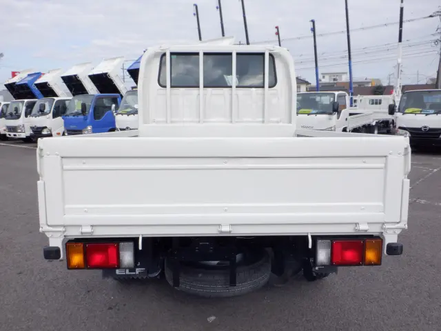いすゞ エルフ 2RG-NHR88A(2WD)の写真11