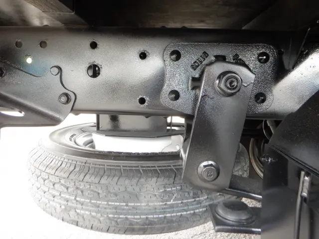 いすゞ エルフ 2RG-NHR88A(2WD)の写真16