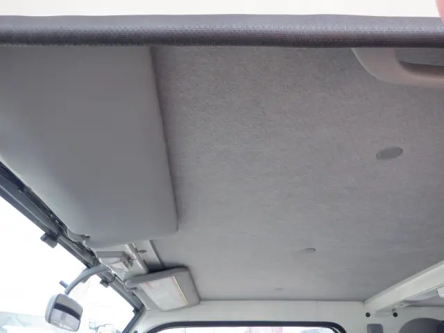 いすゞ エルフ 2RG-NHR88A(2WD)の写真25