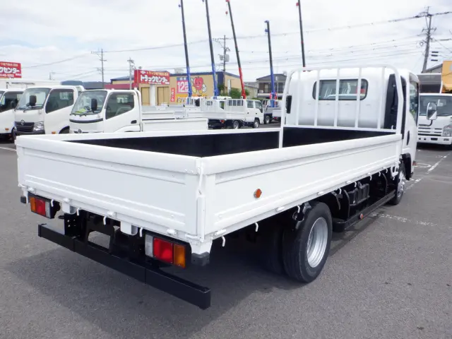 いすゞ エルフ TRG-NNR85AR(2WD)の写真2
