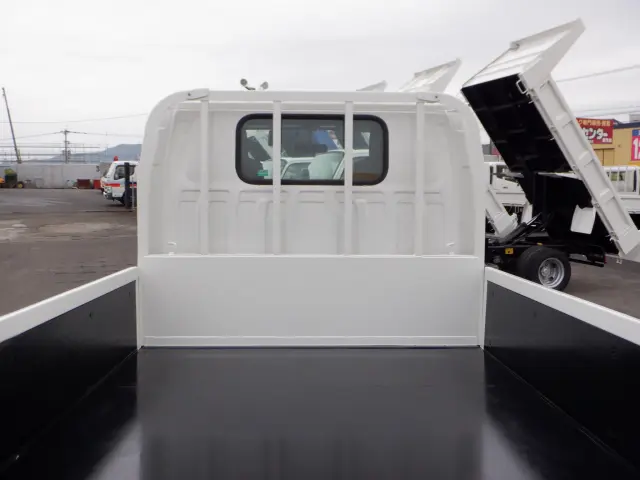 いすゞ エルフ TPG-NJR85A(2WD)の写真9