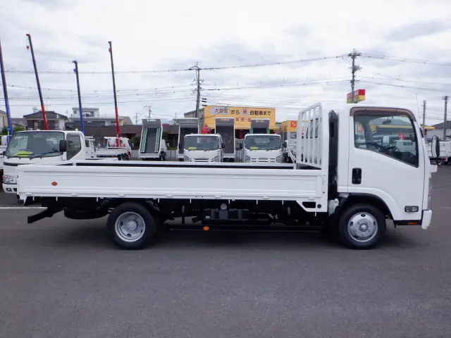 いすゞ エルフ TRG-NNR85AR(2WD)の写真12