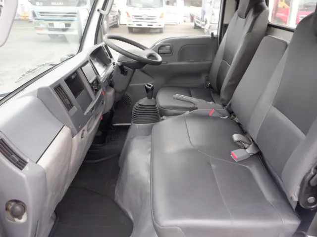 いすゞ エルフ TPG-NJR85A(2WD)の写真30