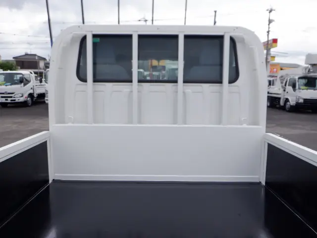 いすゞ エルフ TRG-NJR85A(2WD)の写真7