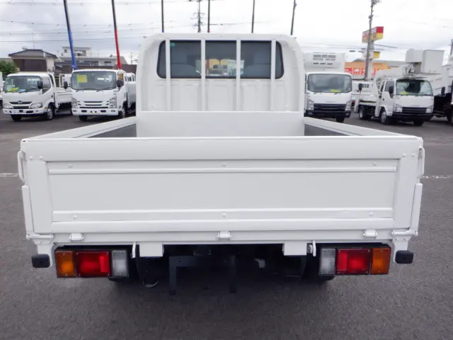 いすゞ エルフ TRG-NJR85A(2WD)の写真10