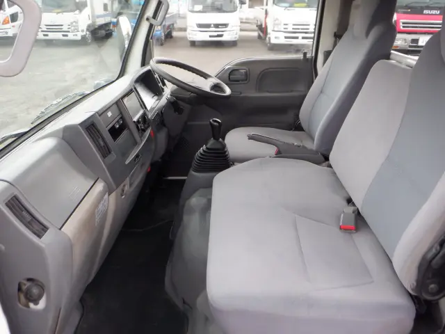 いすゞ エルフ TRG-NJR85A(2WD)の写真25