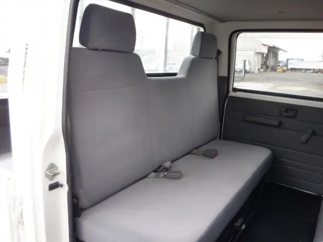 いすゞ エルフ TRG-NJR85A(2WD)の写真34
