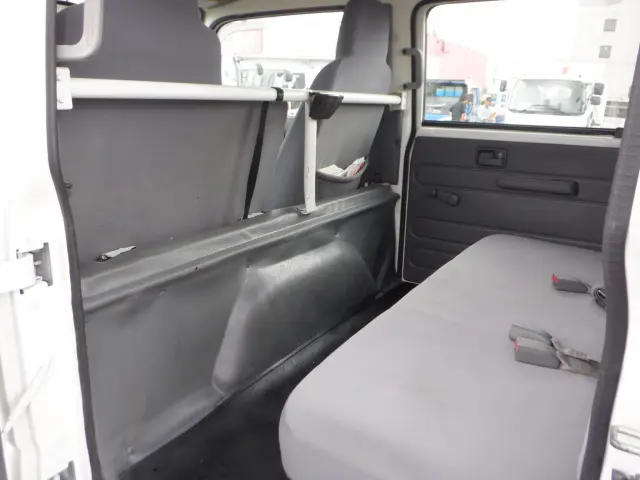 いすゞ エルフ TRG-NJR85A(2WD)の写真37