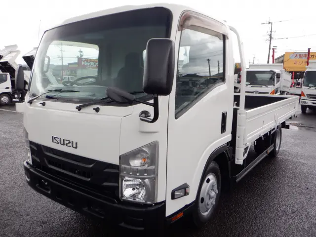 いすゞ エルフ TPG-NNR85AR(2WD)の写真1