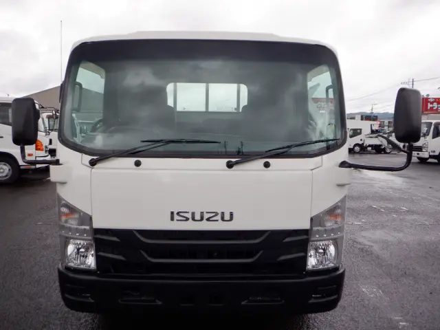 いすゞ エルフ TPG-NNR85AR(2WD)の写真4
