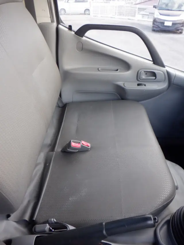 日野 デュトロ SKG-XZU600M(2WD)の写真32