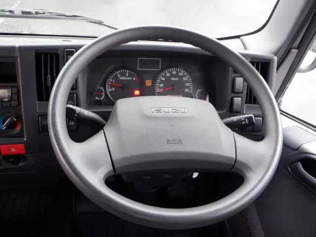 いすゞ エルフ TPG-NNR85AR(2WD)の写真39