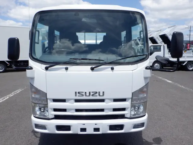 いすゞ エルフ SKG-NLR85AR(2WD)の写真4