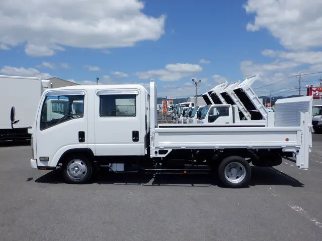 いすゞ エルフ SKG-NLR85AR(2WD)の写真12