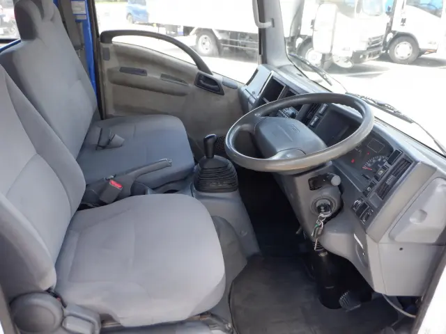 いすゞ エルフ SKG-NLR85AR(2WD)の写真25