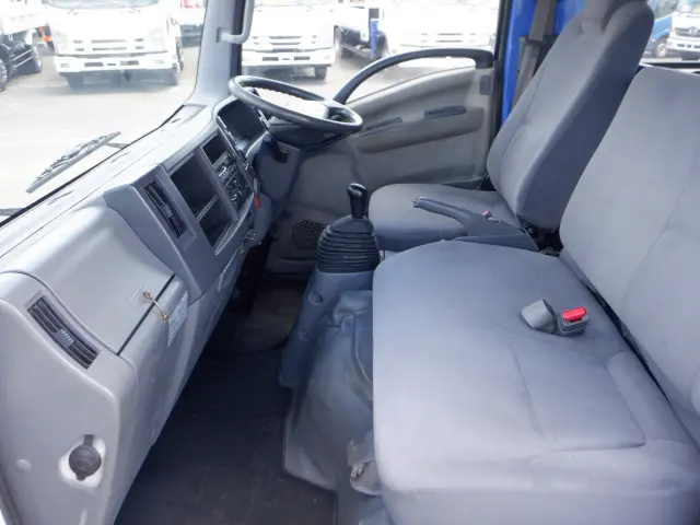いすゞ エルフ SKG-NLR85AR(2WD)の写真26