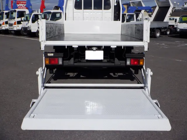 いすゞ エルフ TKG-NPR85AR(2WD)の写真3