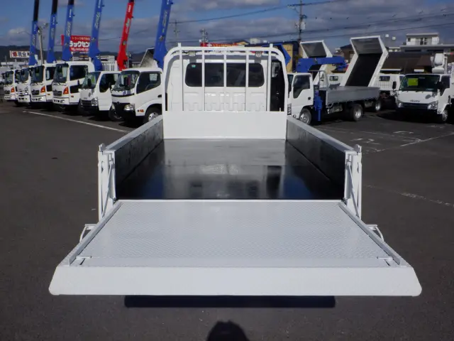 いすゞ エルフ TKG-NPR85AR(2WD)の写真9