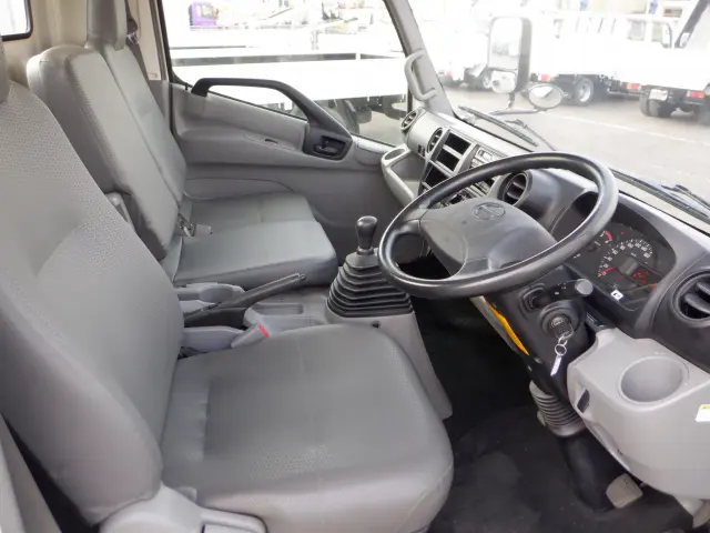 日野 デュトロ TKG-XZU710M(2WD)の写真31