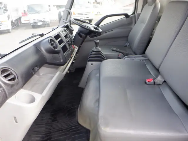 日野 デュトロ TKG-XZU710M(2WD)の写真32