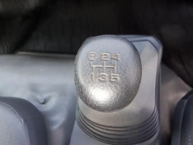 日野 デュトロ TKG-XZU710M(2WD)の写真38