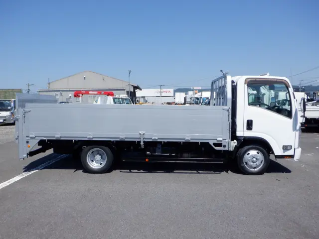 いすゞ エルフ TRG-NPR85AR(2WD)の写真14