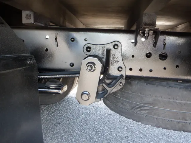 いすゞ エルフ TRG-NPR85AR(2WD)の写真23