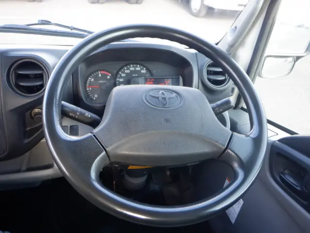 トヨタ ダイナ TKG-XZU710(2WD)の写真41