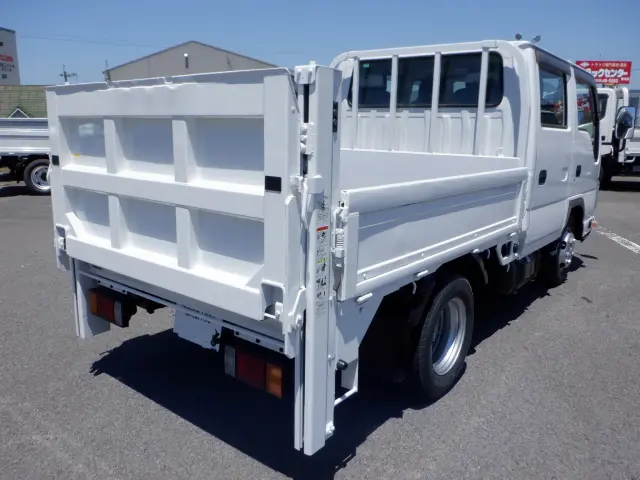 いすゞ エルフ TPG-NJR85A(2WD)の写真2