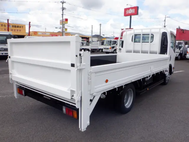 いすゞ エルフ SKG-NNR85AR(2WD)の写真2