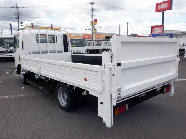 いすゞ エルフ SKG-NNR85AR(2WD)の写真6