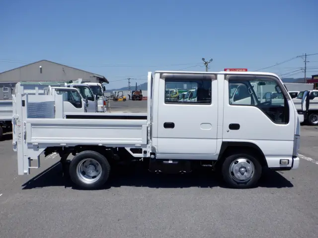 いすゞ エルフ TPG-NJR85A(2WD)の写真8
