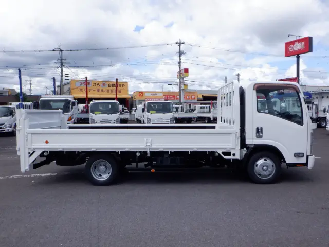いすゞ エルフ SKG-NNR85AR(2WD)の写真8