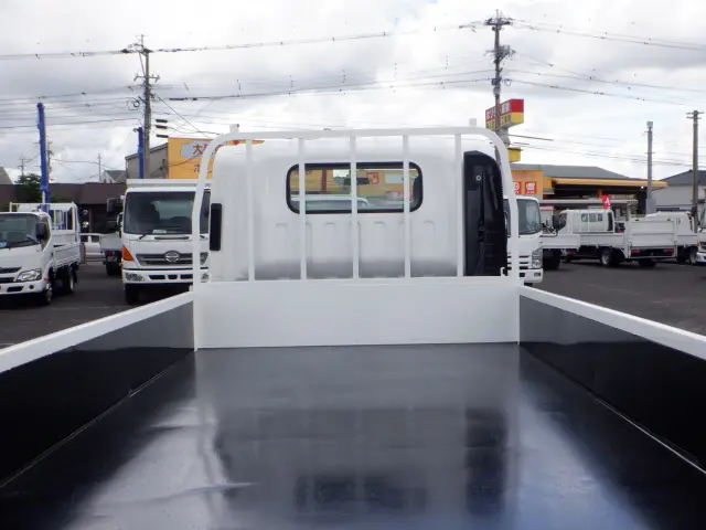 いすゞ エルフ SKG-NNR85AR(2WD)の写真9