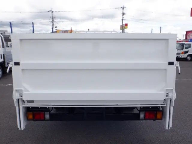いすゞ エルフ SKG-NNR85AR(2WD)の写真13