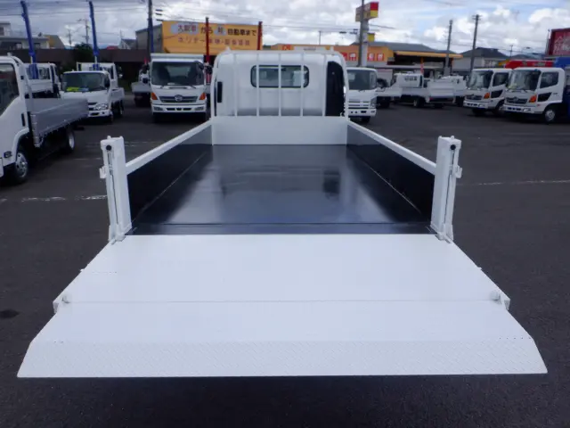 いすゞ エルフ SKG-NNR85AR(2WD)の写真14