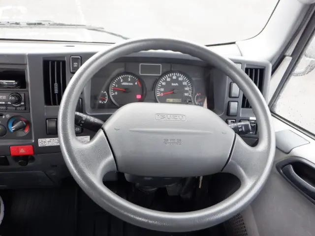 いすゞ エルフ SKG-NNR85AR(2WD)の写真43