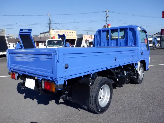 いすゞ エルフ TKG-NKR85A(2WD)の写真2