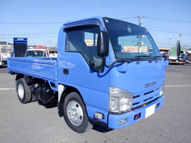 いすゞ エルフ TKG-NKR85A(2WD)の写真5