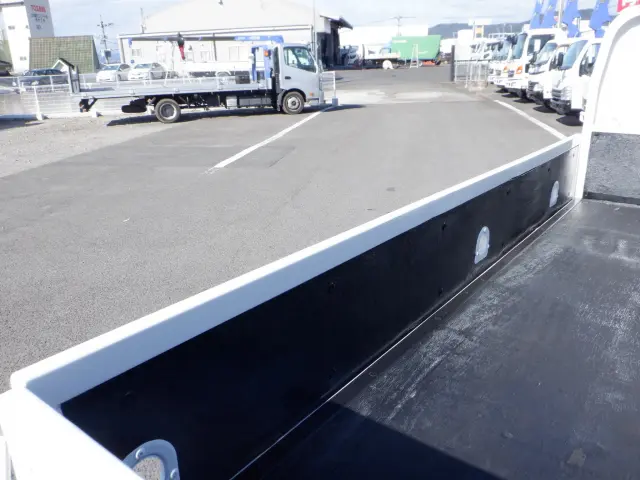 いすゞ エルフ TKG-NKR85A(2WD)の写真9