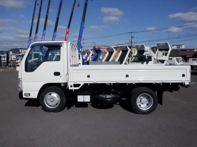 いすゞ エルフ TKG-NKR85A(2WD)の写真12