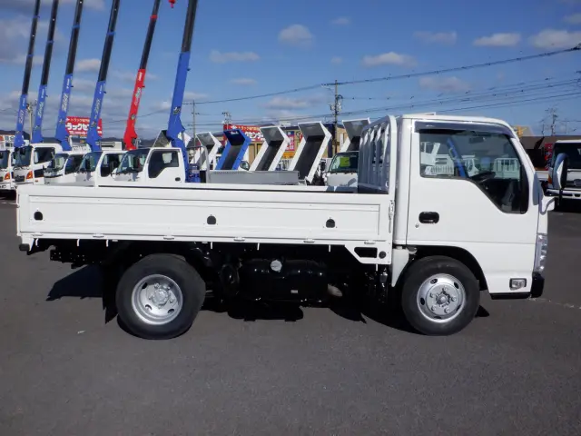 いすゞ エルフ TKG-NKR85A(2WD)の写真13