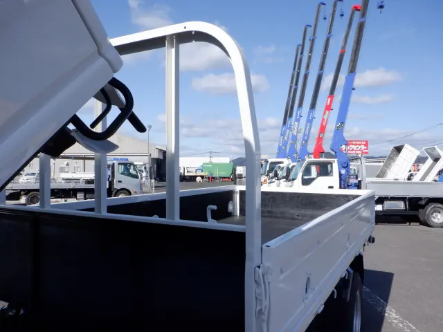 いすゞ エルフ TKG-NKR85A(2WD)の写真23