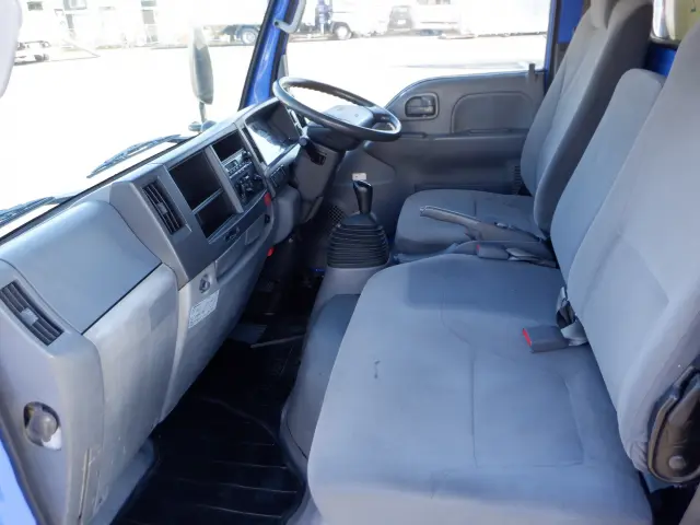 いすゞ エルフ TKG-NKR85A(2WD)の写真32